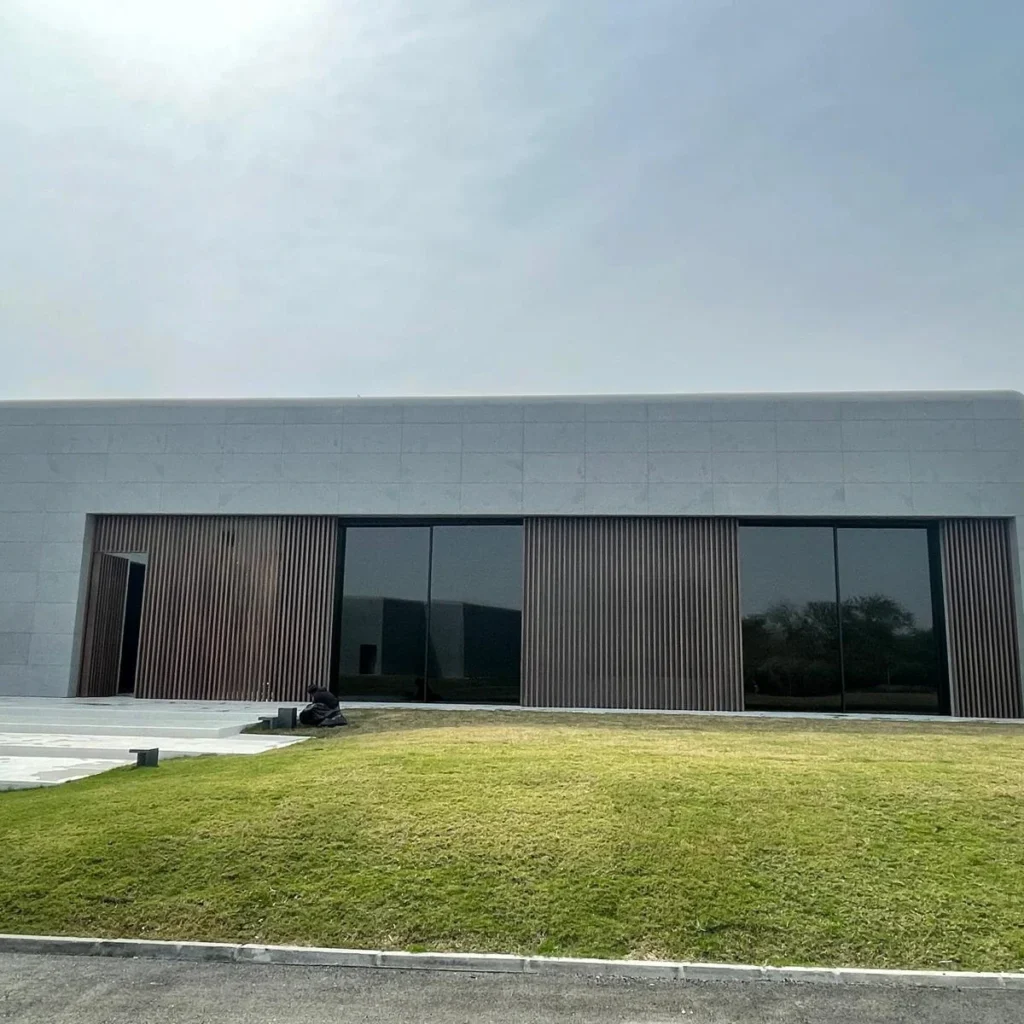 THE GRANITE GREY FARM